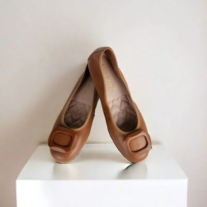 17W01 Leather buckle pumps with extra cushions (New Arrival)