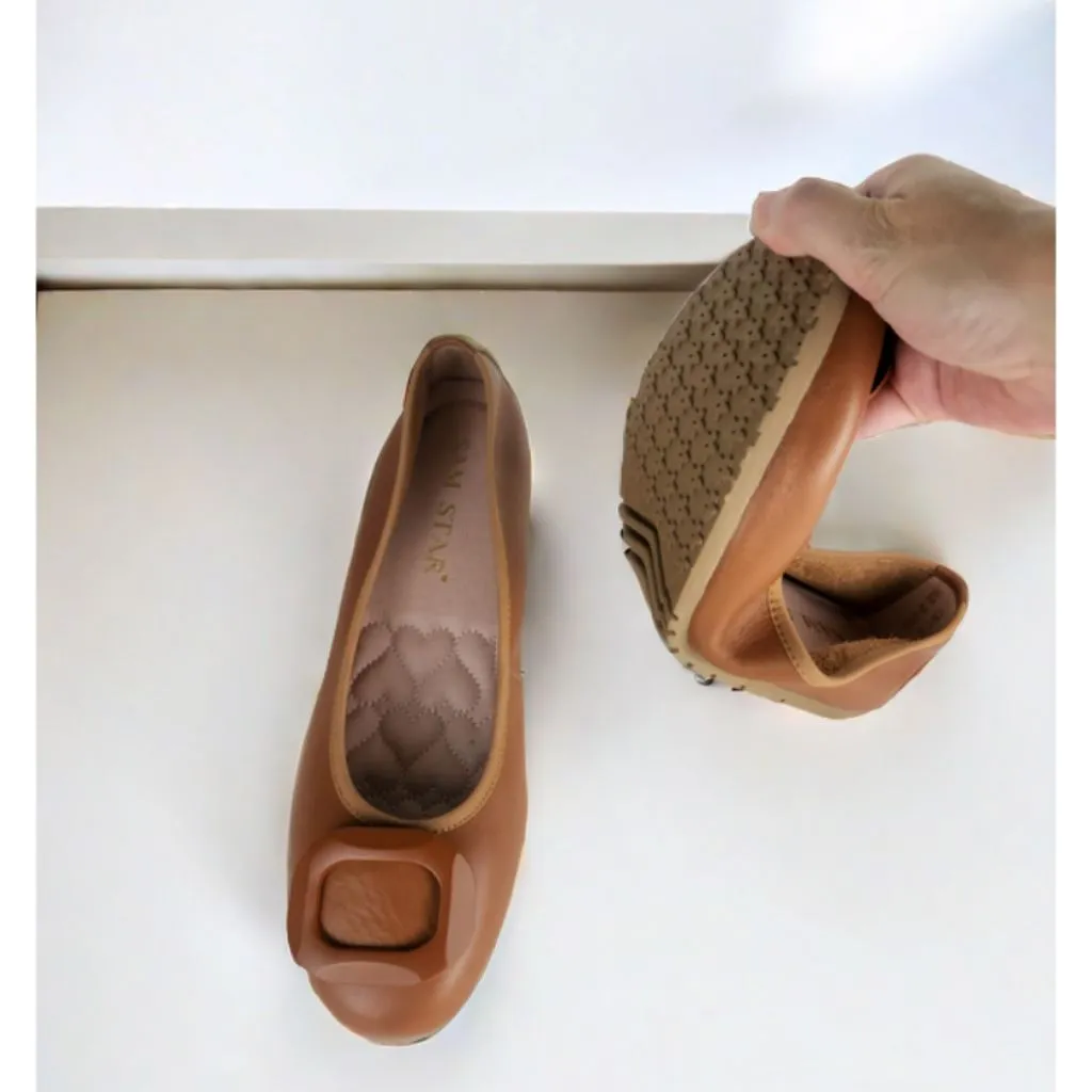 17W01 Leather buckle pumps with extra cushions (New Arrival)