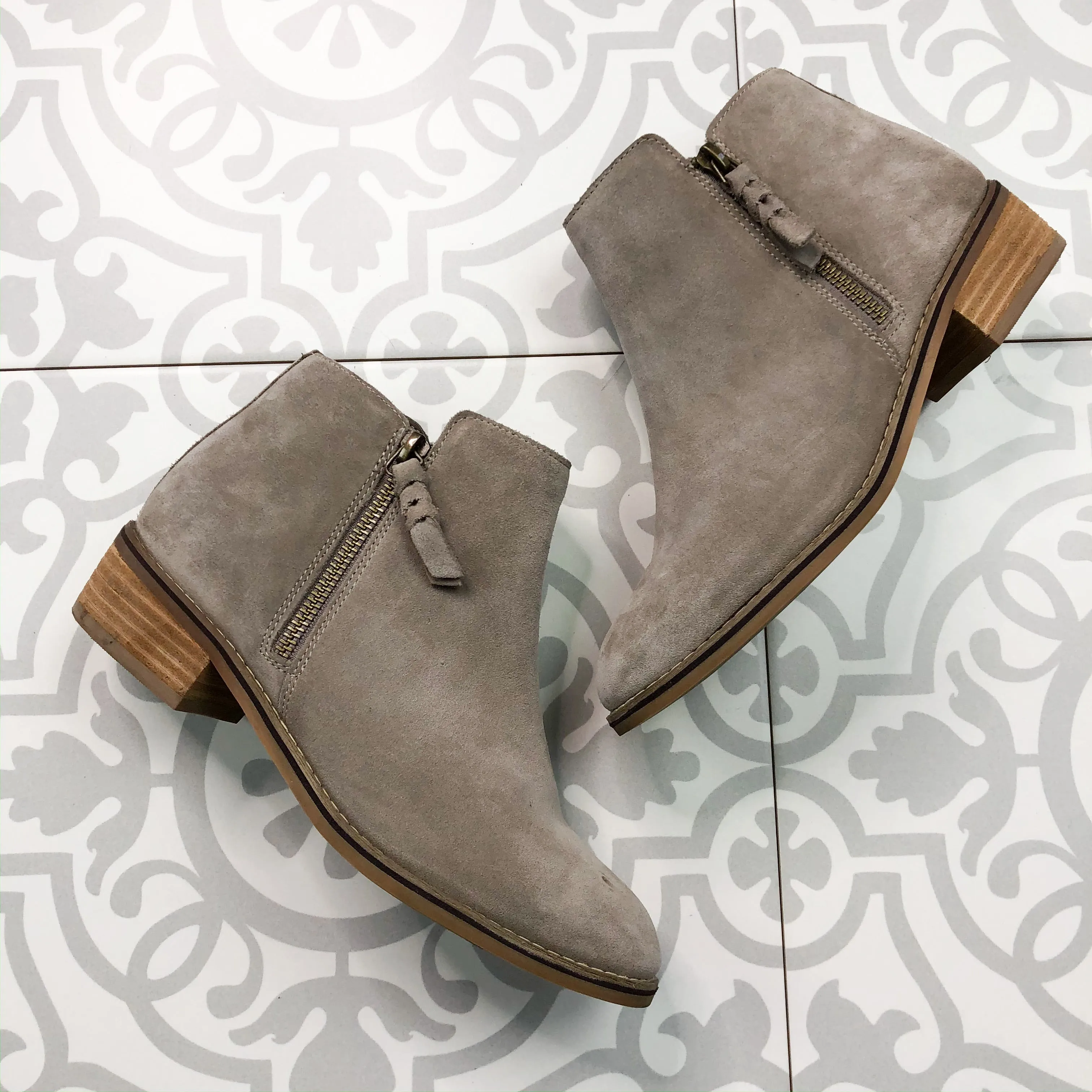 Blondo Waterproof Booties 7.5