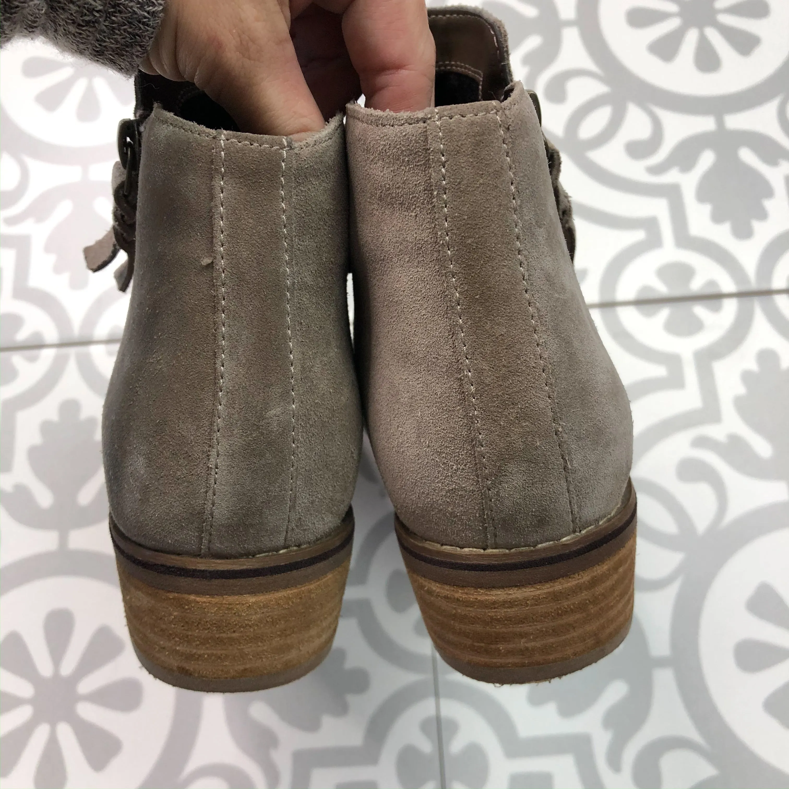 Blondo Waterproof Booties 7.5