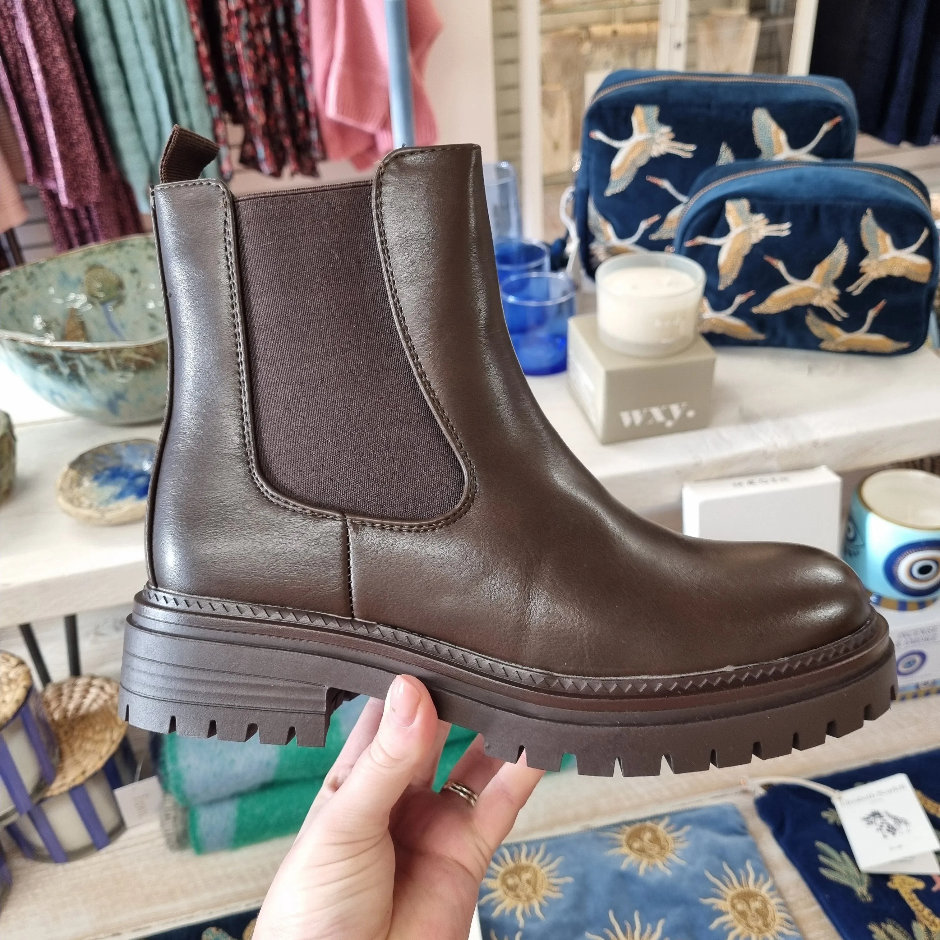 Olive Chelsea Boots in Brown